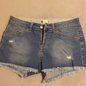 Roxy 28 short NEW